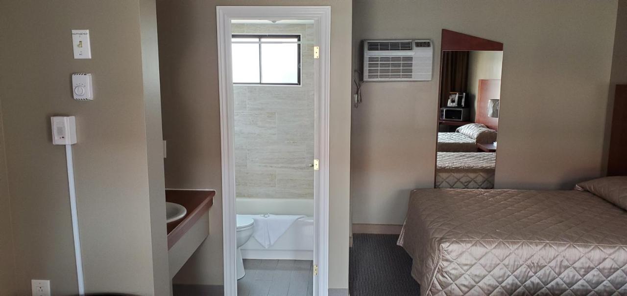 Motel Falcon Brossard Extérieur photo