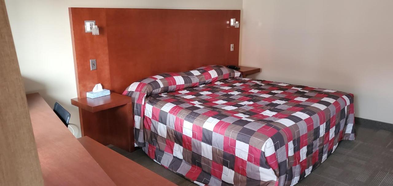 Motel Falcon Brossard Extérieur photo