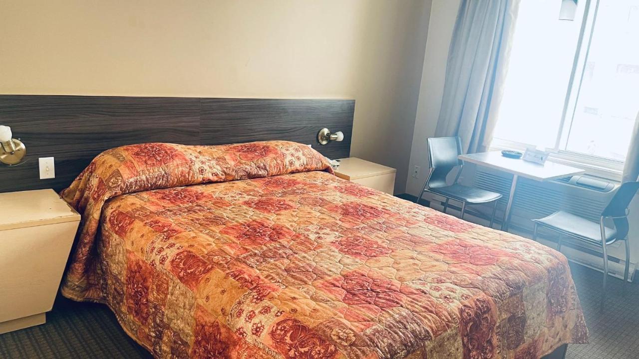 Motel Falcon Brossard Extérieur photo