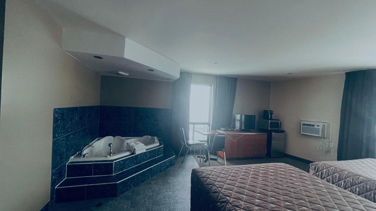 Motel Falcon Brossard Extérieur photo
