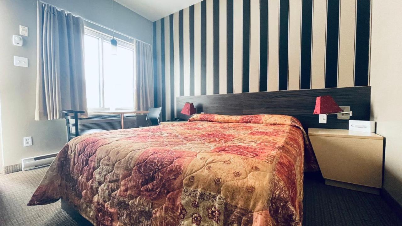 Motel Falcon Brossard Extérieur photo
