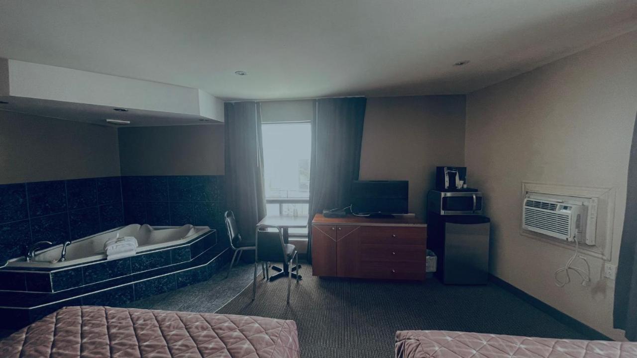Motel Falcon Brossard Extérieur photo
