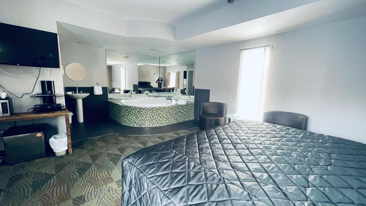 Motel Falcon Brossard Extérieur photo