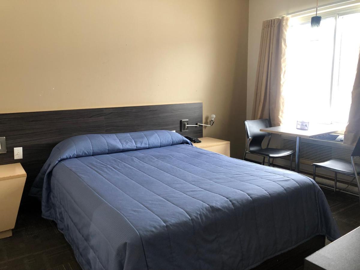 Motel Falcon Brossard Extérieur photo
