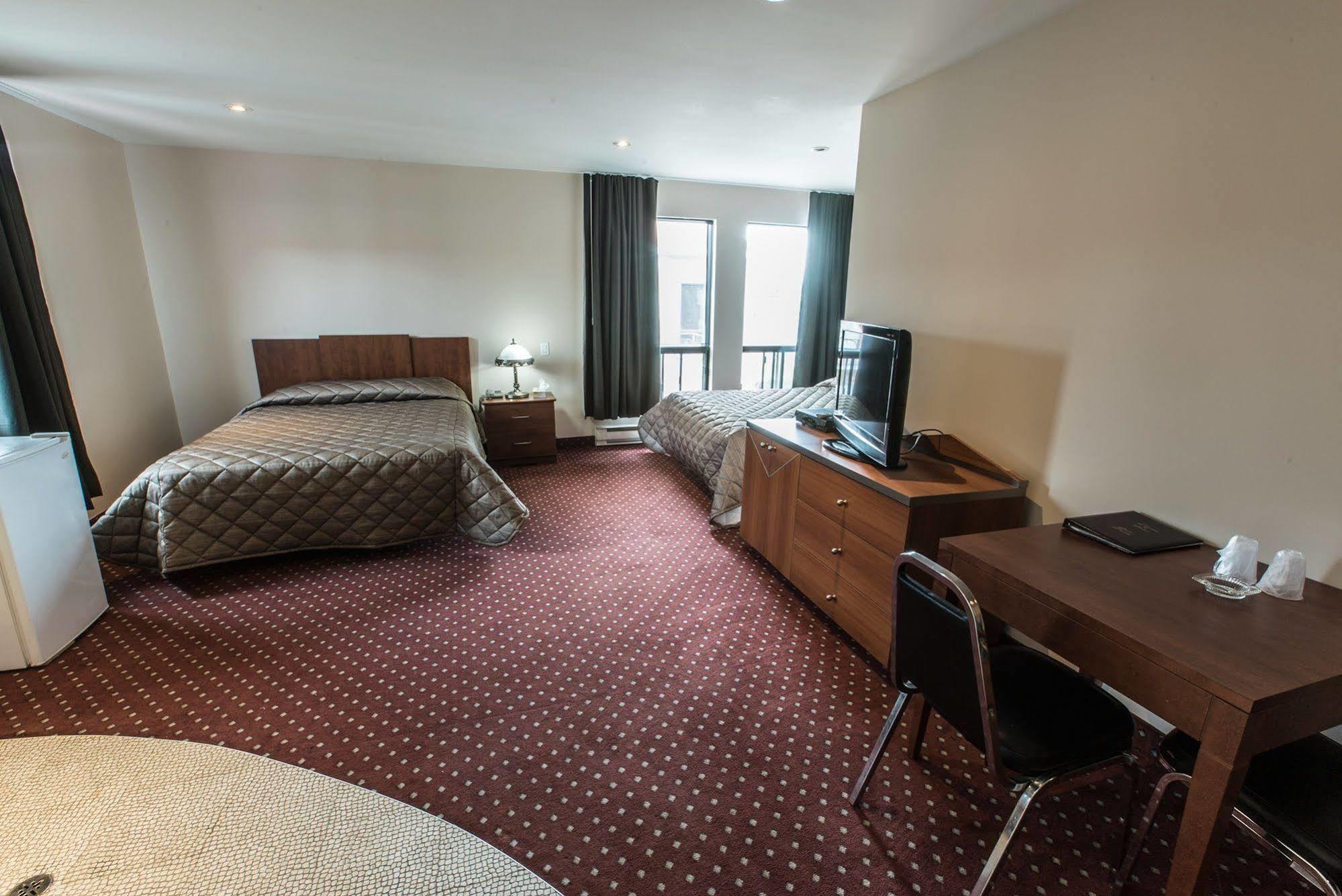 Motel Falcon Brossard Extérieur photo