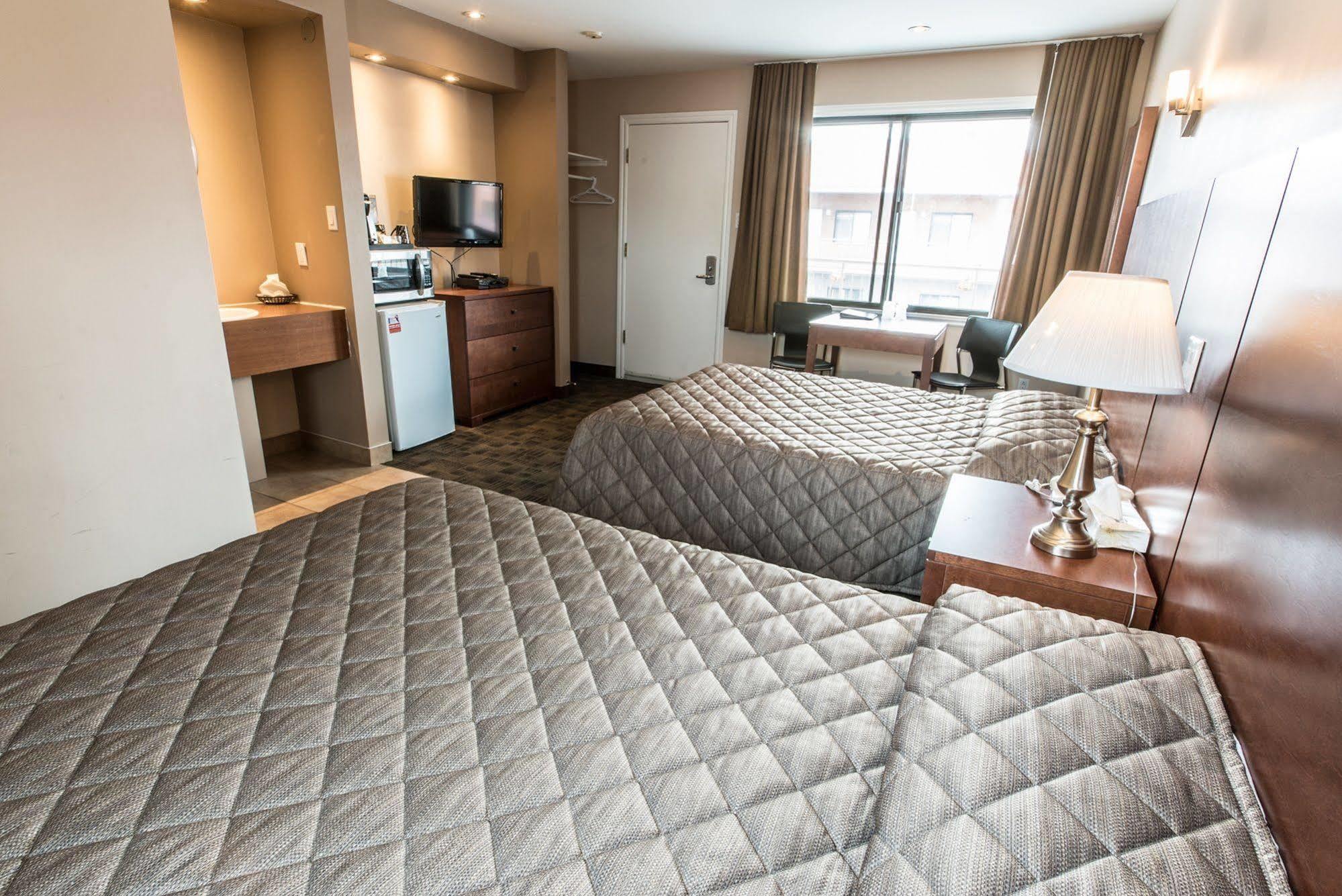 Motel Falcon Brossard Extérieur photo